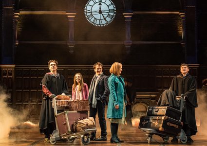 "هاري بوتر والطفل الملعون" تحصد 9 من جوائز أوليفييه المسرحية