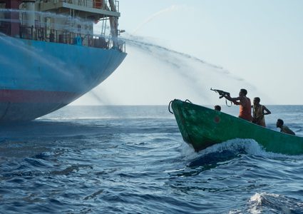قراصنة صوماليون يختطفوا طاقم سفينة الكوثر