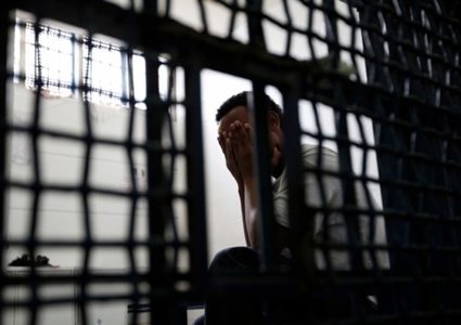 ستة أسرى يدخلون أعوامًا جديدة