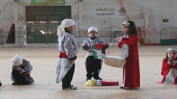 أطفال غزة .. أحلام تسقط على قارعة الطريق