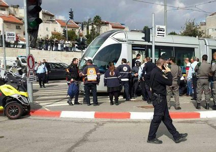 قوات الاحتلال تطلق النار على شاب بزعم تنفيذه عملية طعن