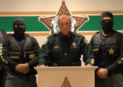 على طريقة داعش.. قائد شرطة أمريكي يهدد تجار المخدرات