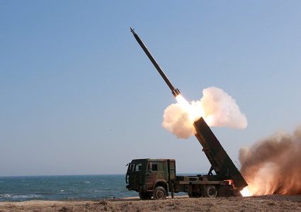 كوريا الشمالية تفشل باختبار صاروخ جديد