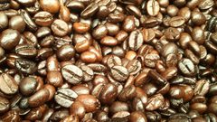 حبوب القهوة لتقشير البشرة