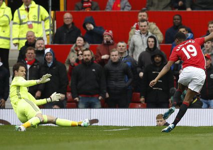 يونايتد يهزم تشلسي بالدوري الإنجليزي