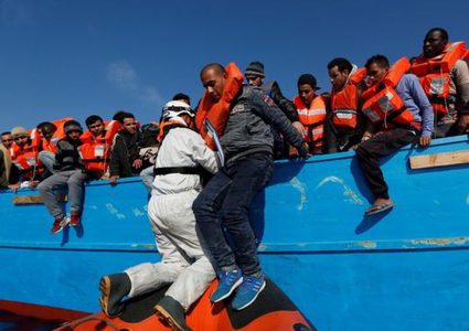 عمليات انقاذ مكثفة للمهاجرين في المتوسط