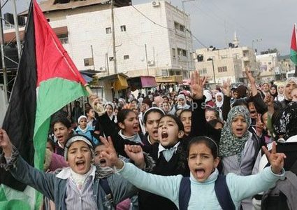 جنين تتضامن مع الأسرى