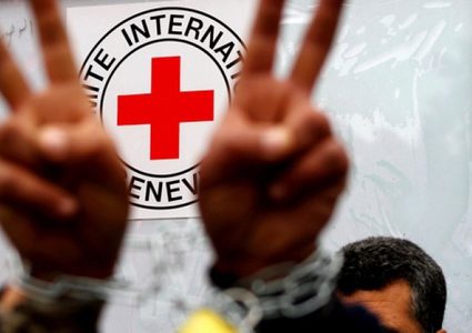 الصليب الأحمر يتأهب لإضراب الأسرى