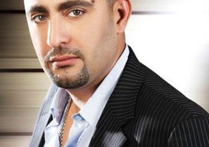 السقا يسقط مغشياً عليه