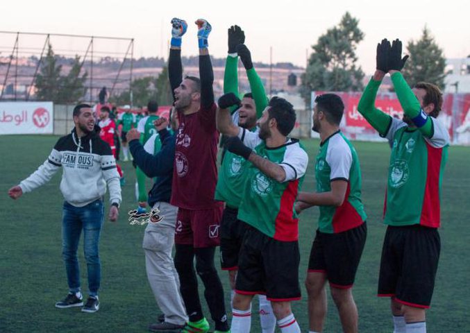 المكبر والقوات يبحثان عن ورقة الصعود الثانية