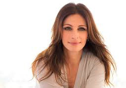 جوليا روبرتس.. "أجمل امرأة" في العالم