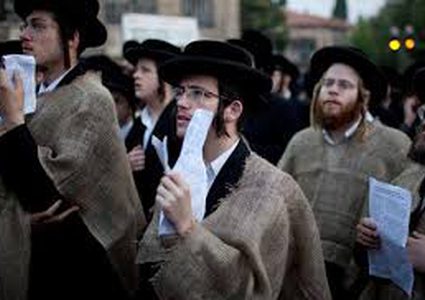 أزمة ائتلافية تهدد حكومة نتنياهو اليمينية