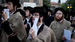 أزمة ائتلافية تهدد حكومة نتنياهو اليمينية