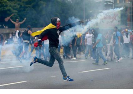 كراكاس: 11 قتيلا خلال تظاهرات ضد الرئيس