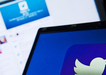 شخص من كل عشرة يكذبون في سبيل like