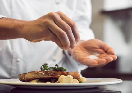 هذا ما تفعله الاطعمة المالحة بجسمك!