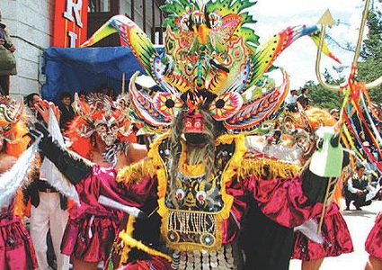 مهرجان للفنون الشعبية في إسلام آباد