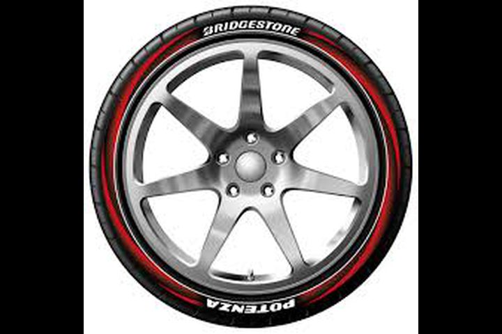 دراجات هوائية بإطارات فارغة من الهواء