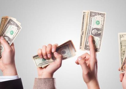 قانون يفرض المساواة بين الجنسين في الرواتب بأيسلندا