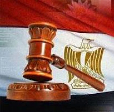 محكمة مصرية تقضي بإعدام 20 متهما بقتل عناصر أمن