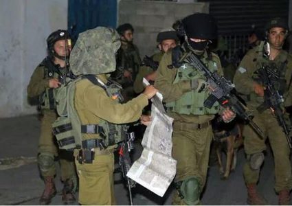 الاحتلال يداهم يطا وبيت أمر