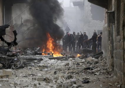 قتلى بغارات على مستشفى بريف إدلب