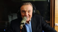 مغني البوب التشيكي  كاريل غوت يرجع إلى عالم الفن