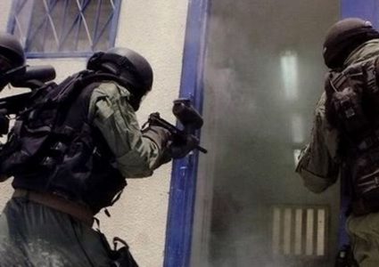 الأسرى يصدون عن أطباء الاحتلال