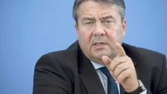 غابرييل يجتمع مع "بتسليم" ويثير غضب نتنياهو