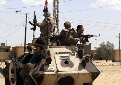 اشتباكات  بين الجيش المصري ومسلحين في سيناء