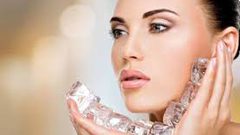 الثلج للعناية بالبشرة