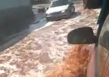 "فيضان" عصير في بلدة روسية