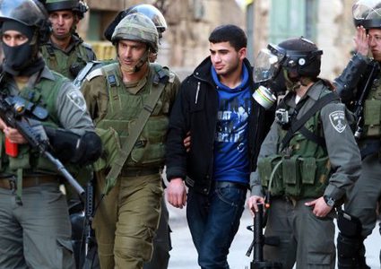 قوات الاحتلال تعتقل فتى شمال بيت لحم