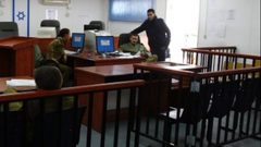 قرار بالتوقف الكامل عن المثول أمام محاكم الاحتلال