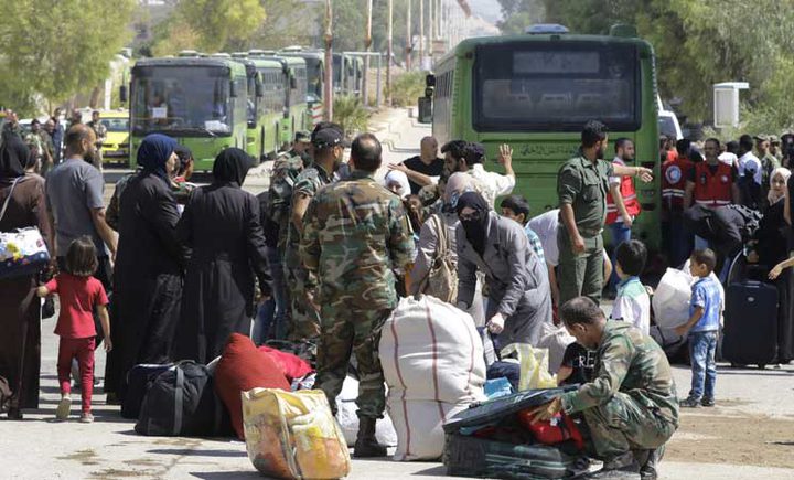 خروج دفعة جديدة من مهجري الوعر نحو إدلب