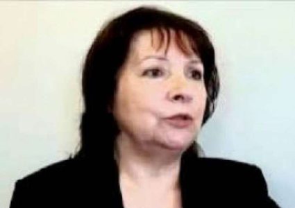 ملصق لأسير جديد في كل يوم يُطِلُّ على فلسطين