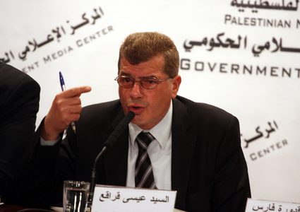 عروسان في الخيمة