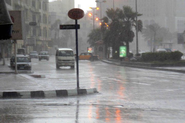 رياح عاتية وأمطار غزيرة تجتاح أمريكا