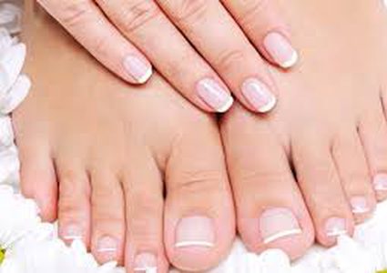 طرق الحفاظ على أظافر جميلة