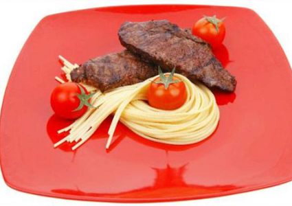 كيف يساعد اللون الأحمر على إنقاص الوزن؟