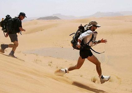 فلسطيني في مارثون تحت لهيب الصحراء