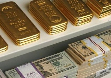 المعدن الأصفر يهبط مع ارتفاع الأسهم والدولار