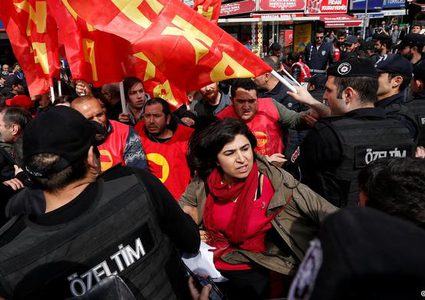 مظاهرات ومواجهات في عيد العمال في تركيا وباريس