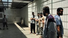 ستة أسرى يدخلون أعواما جديدة