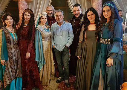 كاتب أوركيديا يفتح النار على حاتم علي