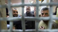 منظمة بتسليم تدعو للاستجابة لمطالب الأسرى