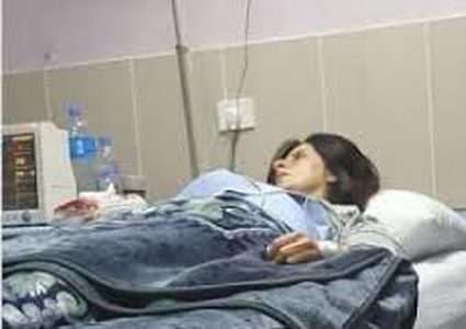 نابلس: نقل الناشطة عنان الأتيرة للمستشفى