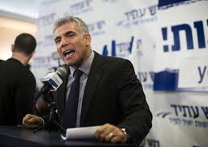 رئيس لجنة الكنيست يتهم لابيد بشراء الاصوات