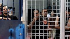 محكمة الاحتلال تسمح للمحامين بلقاء الأسرى المضربين