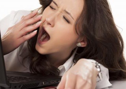 كيف تتخلصين من التعب والنعاس الدائم؟